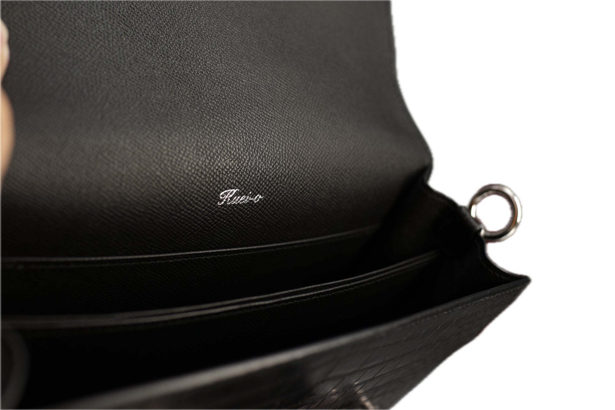 啞光黑灣鱷魚皮肩背包｜Roulis風格 豬鼻子包 靜奢輪廓之作