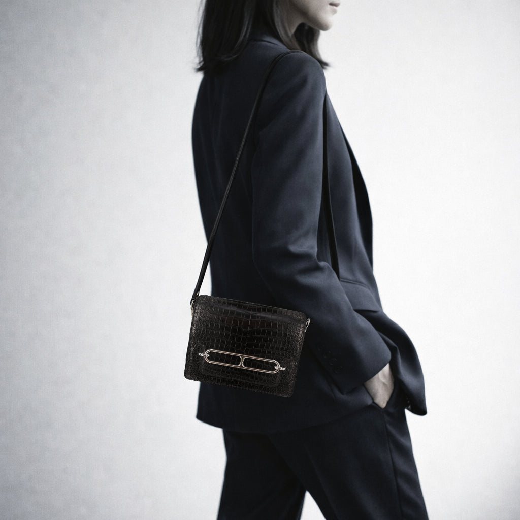 啞光黑灣鱷魚皮肩背包｜Roulis風格 豬鼻子包 靜奢輪廓之作