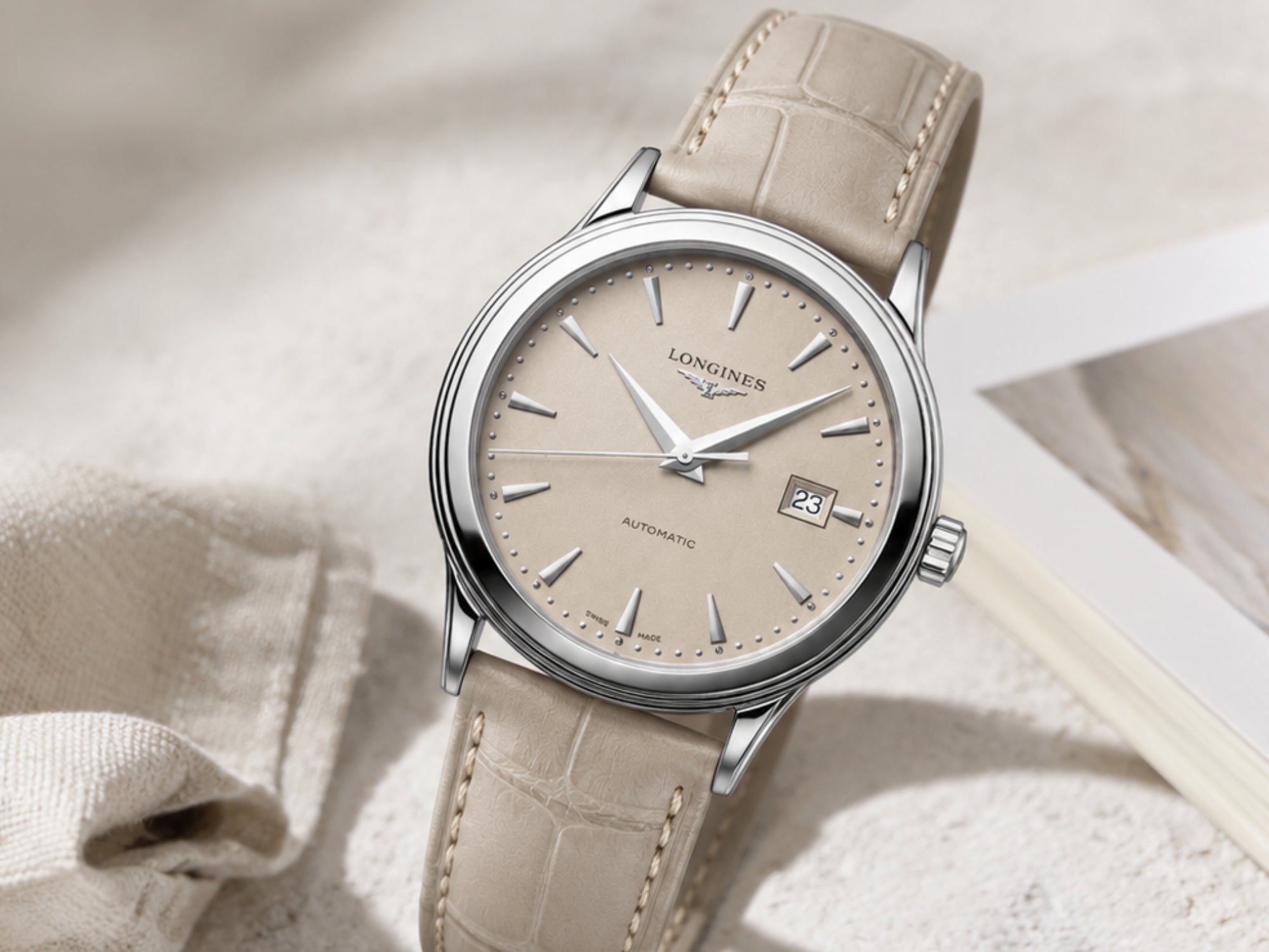 watch strap [FOBO Caiman crocodile leather strap] luxurious texture, showing taste